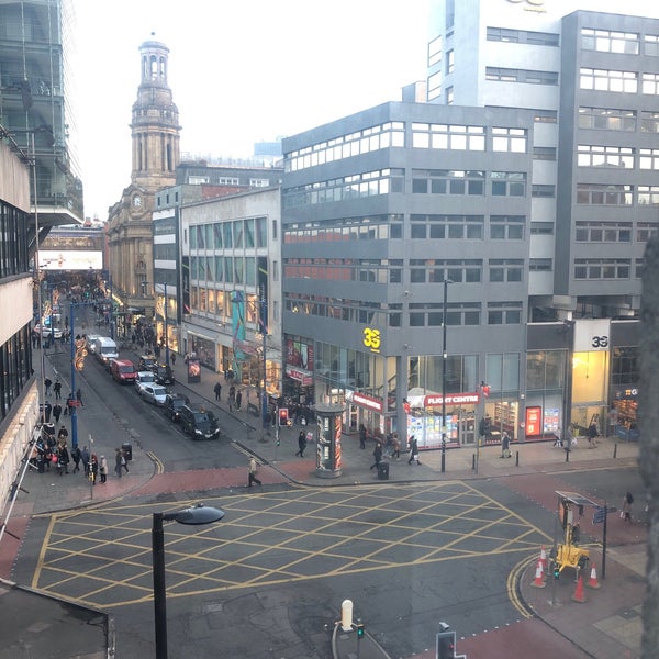 Foto diambil di Renaissance Manchester City Centre Hotel oleh CLOSED pada 11/23/2018
