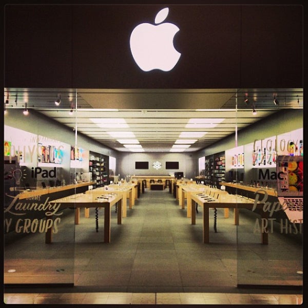 Apple Park Meadows 8405 Park Meadows Center Drive