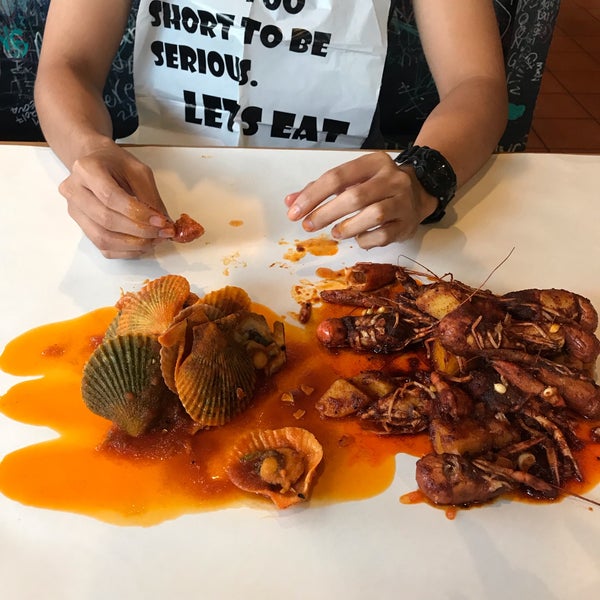 It was our first experience trying out Shell Out and it was definitely worth every penny. Crawfish + Scallop with its special sauce; Shell Bang are so sedap!