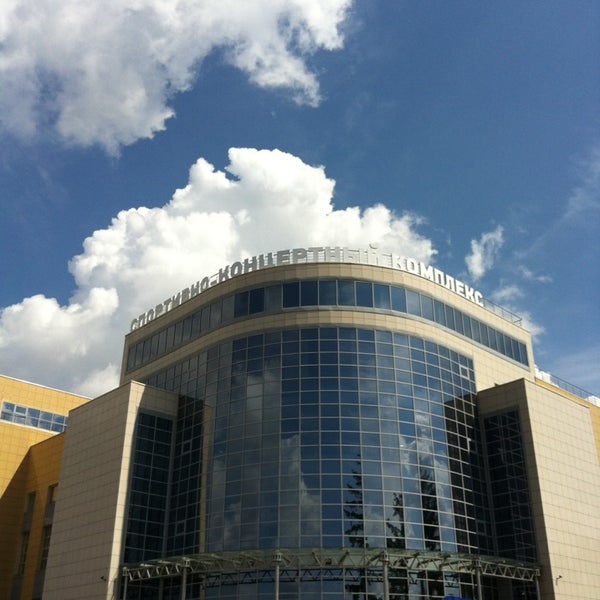 Спортивно концертный комплекс курск. Спортивно-концертный комплекс на улице Энгельса.