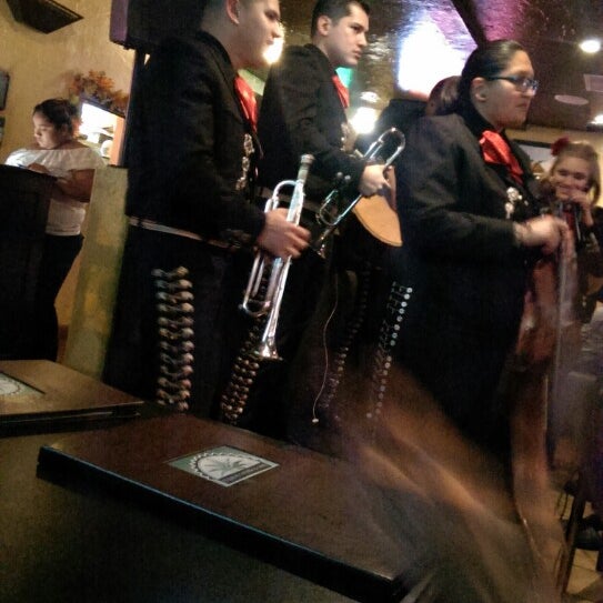 11/23/2013 tarihinde Raquel V.ziyaretçi tarafından Tequilas Cantina and Grill'de çekilen fotoğraf
