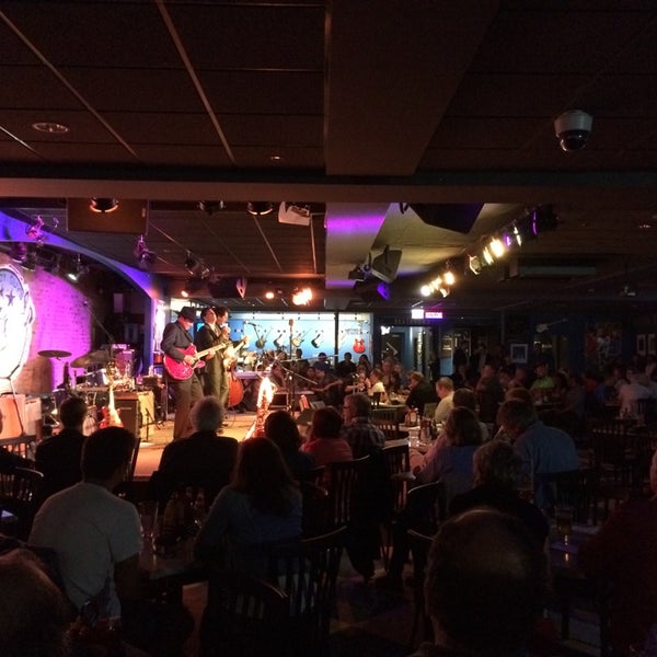 Photo taken at Buddy Guy&#39;s Legends by Arturo S. on 8/7/2014