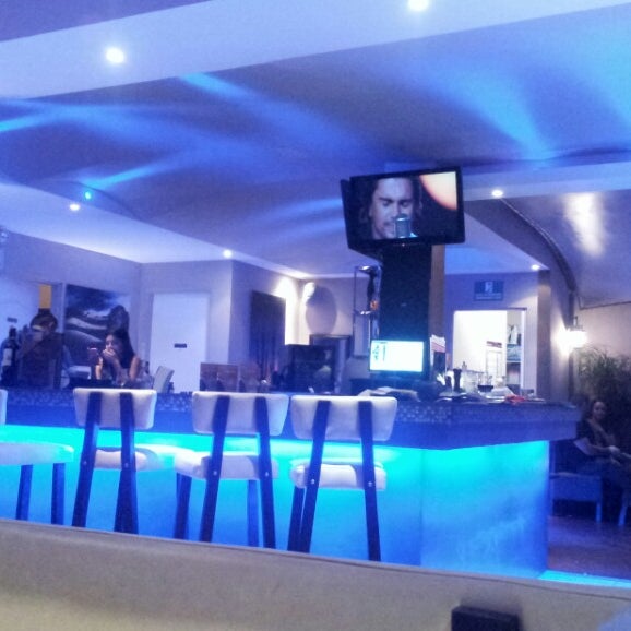 รูปภาพถ่ายที่ Keidas Lounge โดย Gerardo A. เมื่อ 6/1/2013
