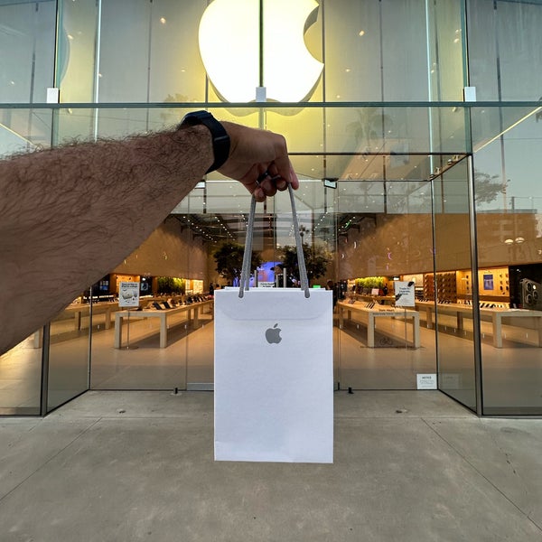 Third Street Promenade - Apple Store - Apple