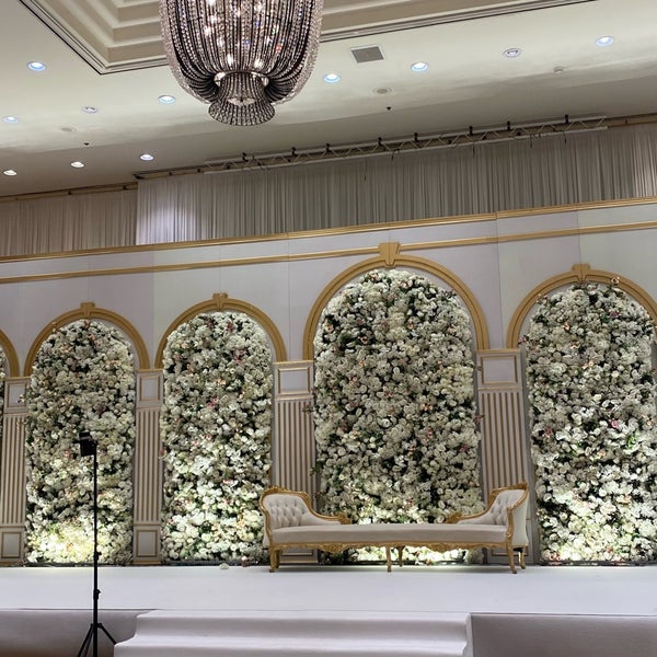 Das Foto wurde bei Waldorf Astoria Jeddah - Qasr Al Sharq von w am 9/21/2023 aufgenommen