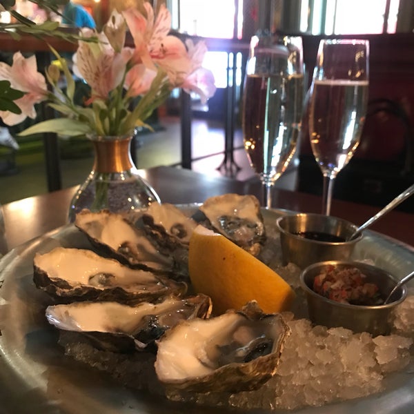 Нам ну ооочень понравилось😍 Улыбчивый, приятный персонал, красивый интерьер, вкусные oysters и prosecco = прекрасный отдых ❤️