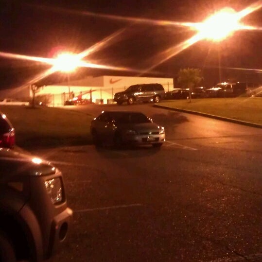 nike store tuggle rd memphis tn