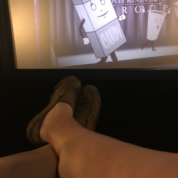 Fotos en Regal Maui Mall Megaplex 5 tips de 958 visitantes