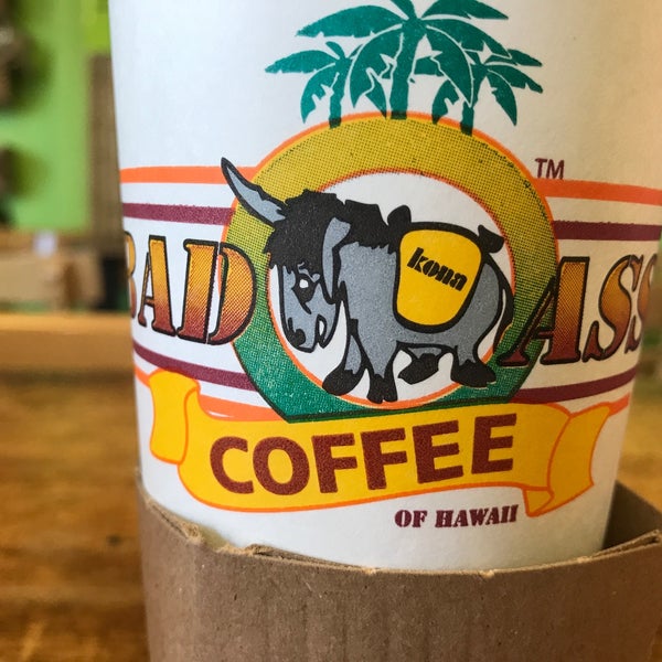 Photo taken at Bad Ass Coffee of Hawaii by Minh-Kiet C. on 11/26/2017