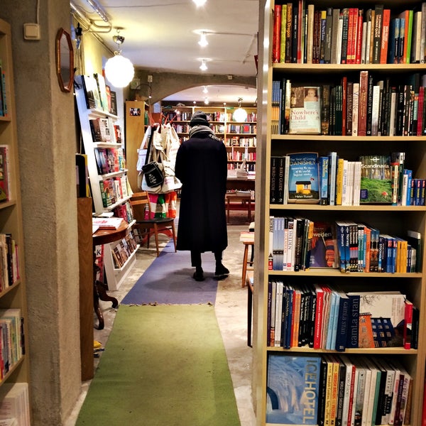 Foto scattata a The English Bookshop da 𝚝𝚛𝚞𝚖𝚙𝚎𝚛 . il 1/18/2016