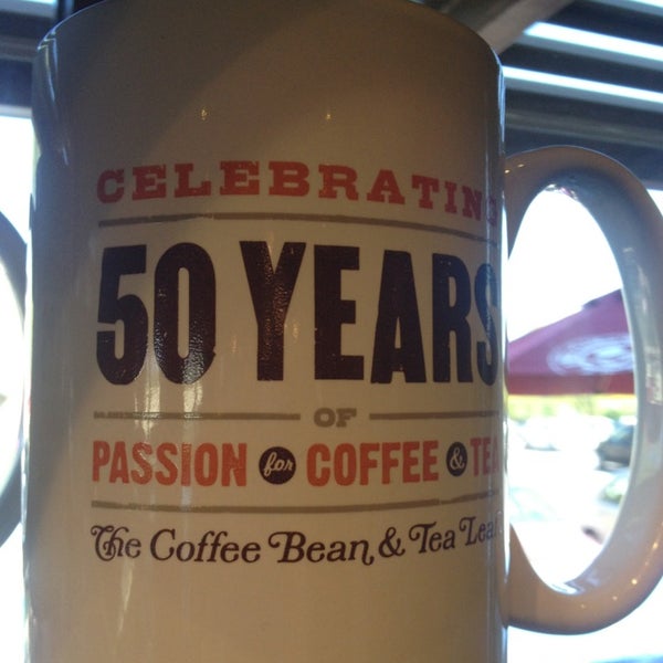 3/24/2013에 Kelli M.님이 The Coffee Bean &amp; Tea Leaf에서 찍은 사진