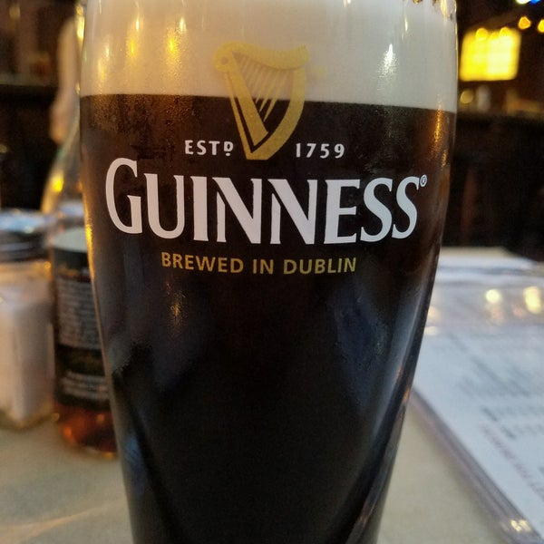 Photo taken at Rúla Búla Irish Pub and Restaurant by PJ G. on 2/12/2017