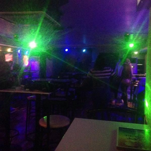 Foto tirada no(a) 4ever Karaoke Shot Bar por Cennet T. em 3/1/2020