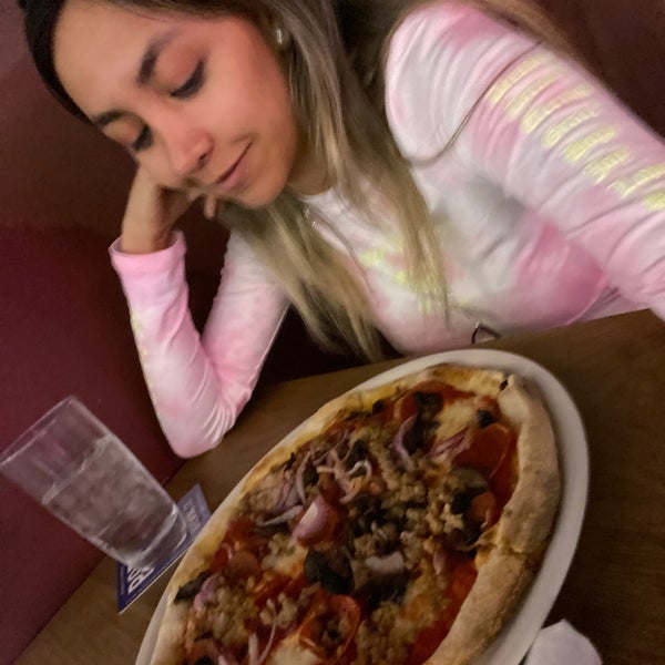 Photo taken at Ella&#39;s Wood-Fired Pizza by 💗Dany G. on 7/22/2021