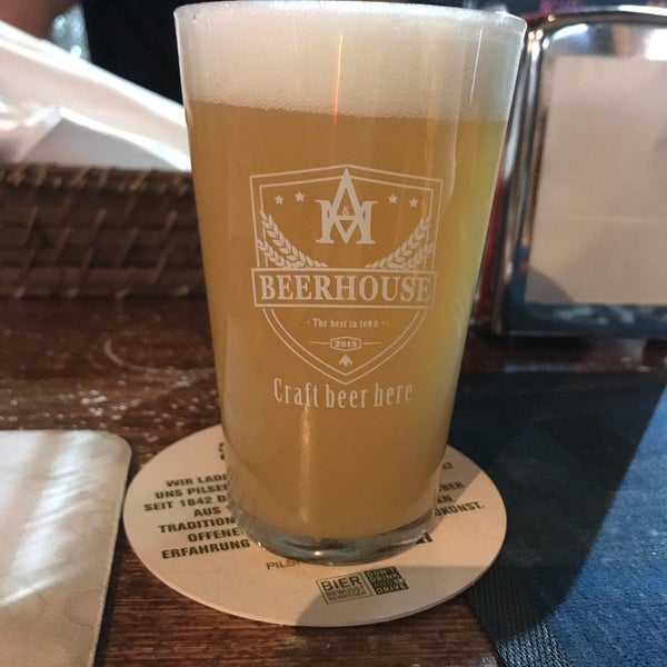 Foto scattata a Beerhouse da Mary Á. il 5/18/2019