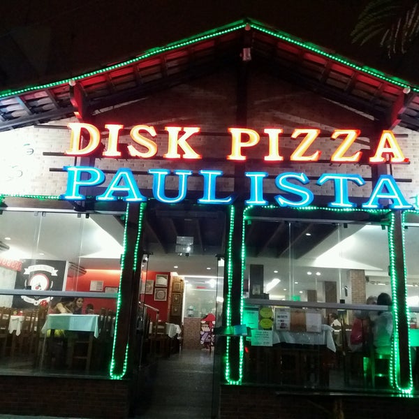 Foto tirada no(a) Disk Pizza Paulista por Thiago S. em 9/16/2016