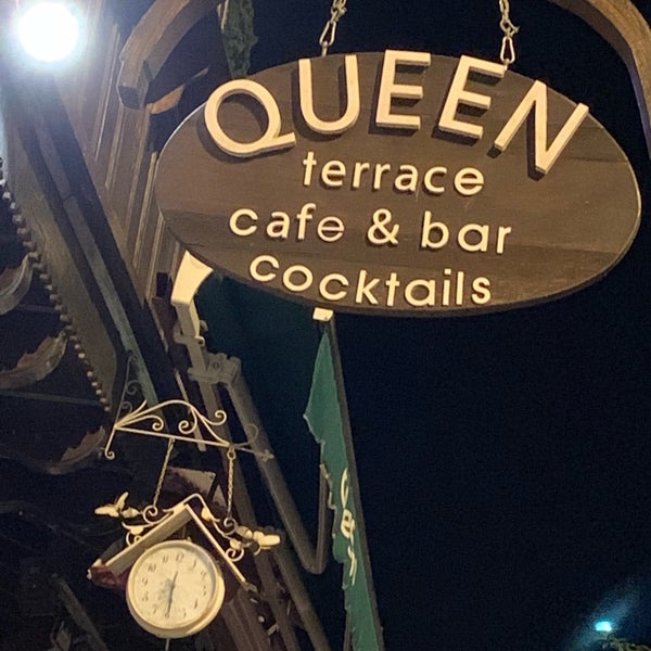 Снимок сделан в Queen Bar пользователем Aziz Ç. 7/12/2019