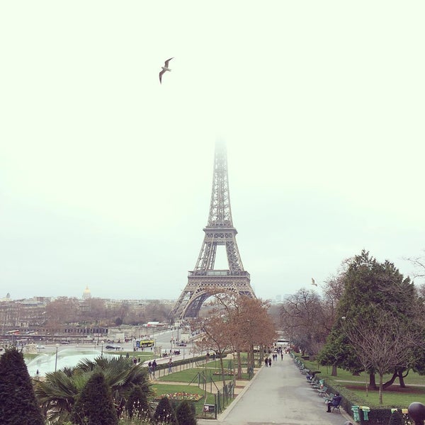 Снимок сделан в Hôtel Eiffel Trocadéro пользователем Julianna N. 1/1/2016
