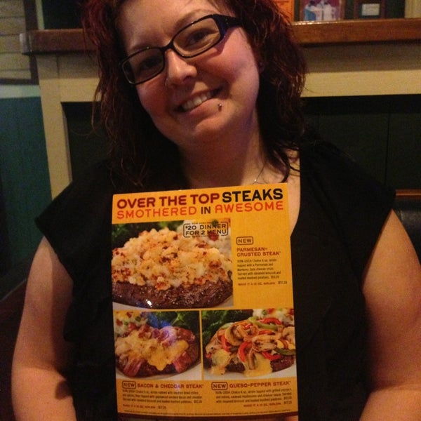 Photo taken at Chili&#39;s Grill &amp; Bar by Merlin B. on 3/26/2013
