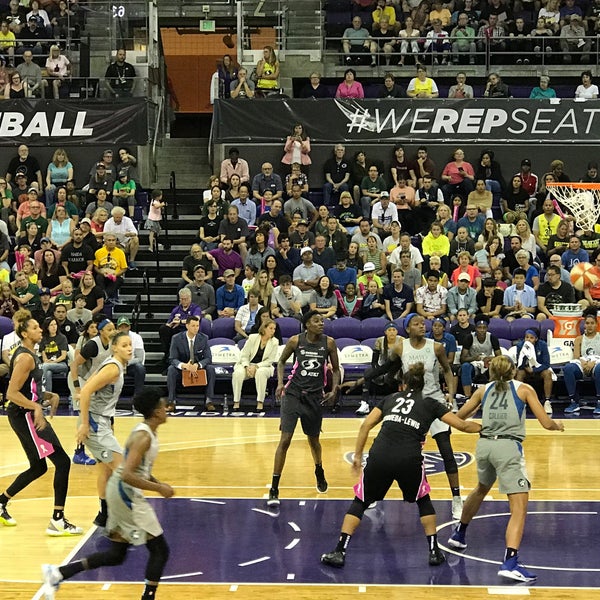 Photo taken at Alaska Airlines Arena by Daniel E. on 8/19/2019