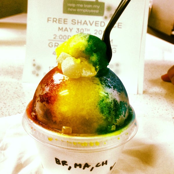 Photo taken at Ice Blast Shaved Ice by Tony C. on 9/7/2013