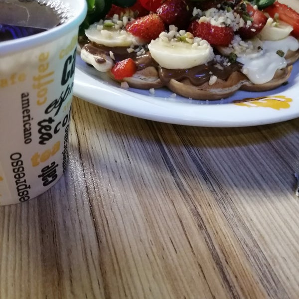 Das Foto wurde bei Levent Waffle von Şeyma E. am 8/27/2019 aufgenommen