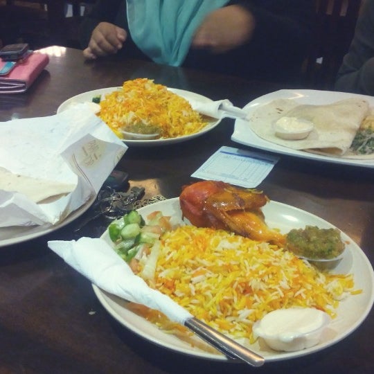 Photo taken at Al-Mukalla Arabian Restaurant by Nad on 5/21/2014
