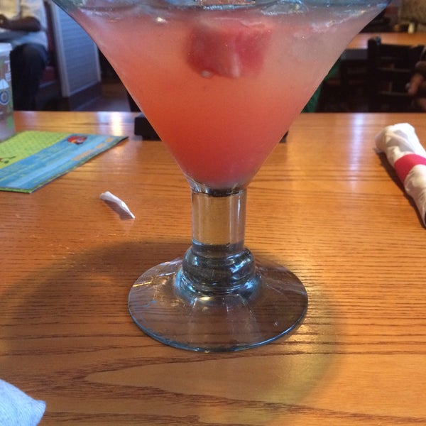 Photo taken at Chili&#39;s Grill &amp; Bar by Mesa D. on 6/13/2015