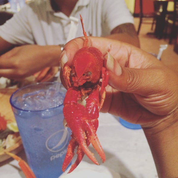 Photo taken at Boston Lobster Feast by Mesa D. on 9/25/2015
