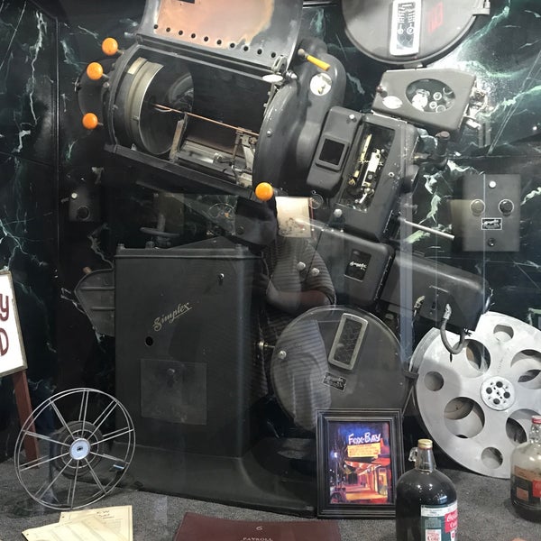 Fox Bay Cinema and Grill Movie Theater in Whitefish Bay