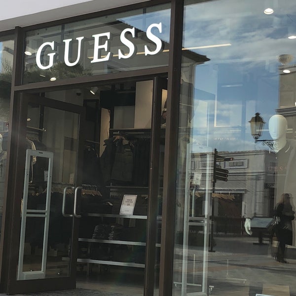 GUESS Spata 104 visitors