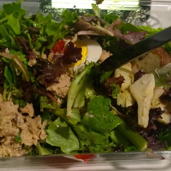 They sell a to-go lobster salad here for $14. I went with the tuna salad nicoise, instead. Tasted great, and only cost $10.99