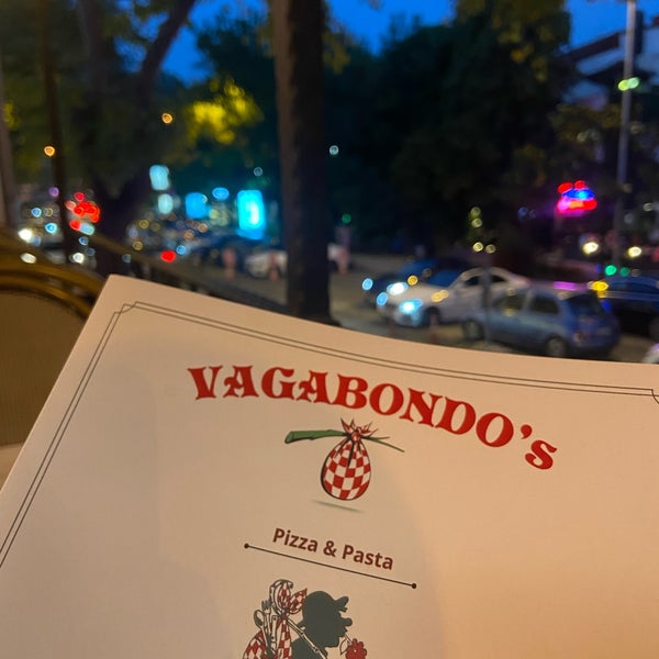 Foto tirada no(a) Vagabondo&#39;s Pizzeria &amp; Ristorante por FAY em 8/17/2022