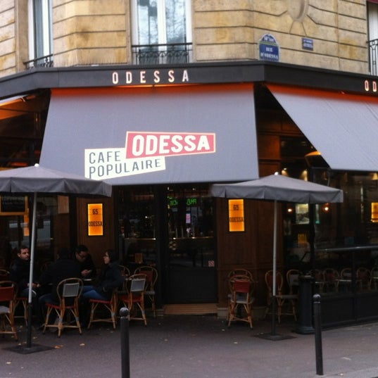 Foto diambil di Café Odessa oleh Renaud F. pada 10/30/2012