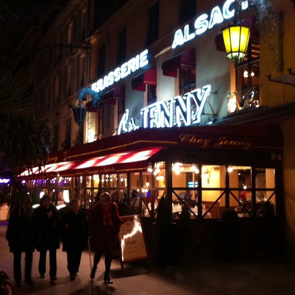 Foto diambil di Chez Jenny oleh Renaud F. pada 2/10/2014