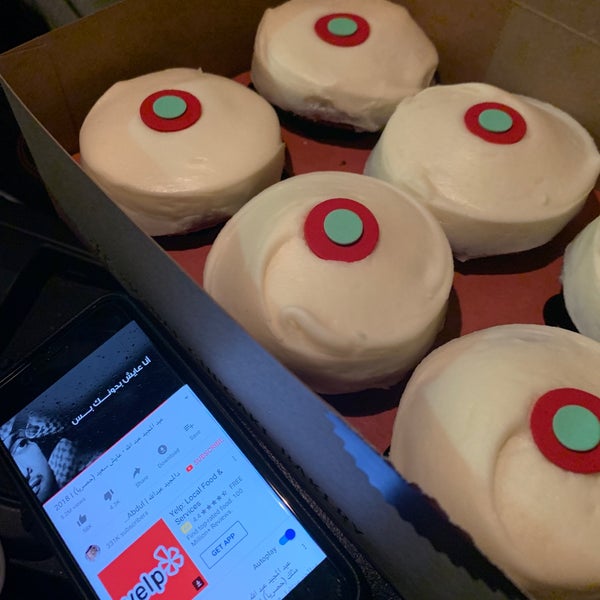 Photo taken at Sprinkles Beverly Hills Cupcakes by M7mmed A. on 11/21/2018
