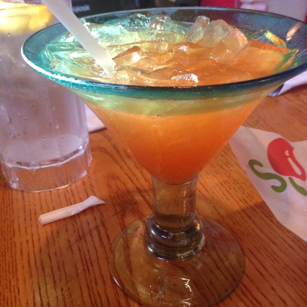 Photo taken at Chili&#39;s Grill &amp; Bar by Kelly W. on 3/22/2015