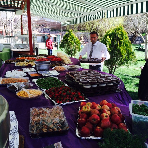 4/22/2015にCoskun Ö.がPaşa Restaurant&amp;Kır Düğünüで撮った写真