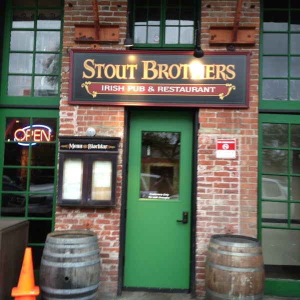 3/28/2013에 Matthew K.님이 Stout Brothers Irish Pub &amp; Restaurant에서 찍은 사진