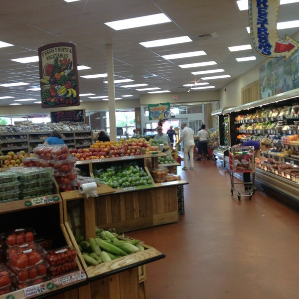 Trader Joe's - Grocery Store in The Promenade at Brentwood