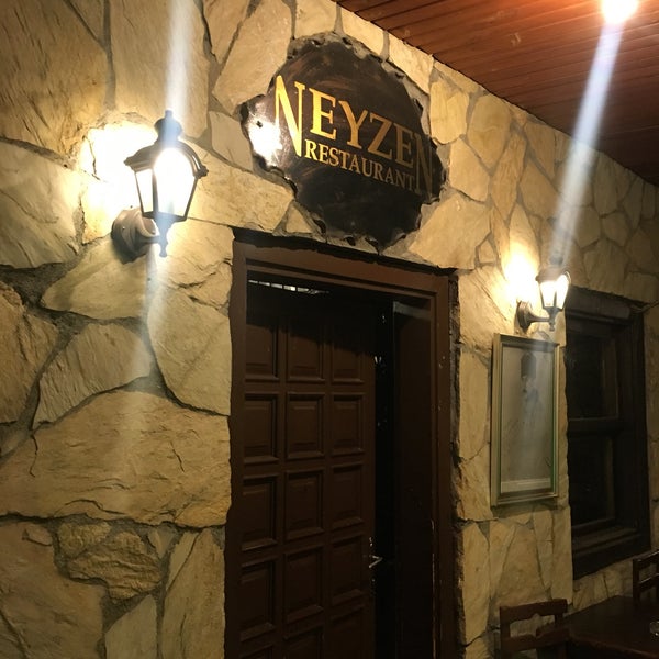 รูปภาพถ่ายที่ Neyzen Restaurant โดย ym G. เมื่อ 11/16/2018