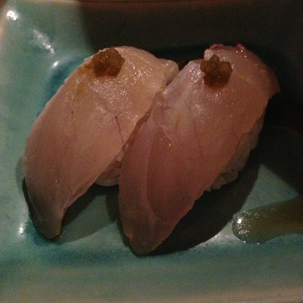 Foto diambil di Sushi On The Rock oleh Geoff B. pada 4/29/2013