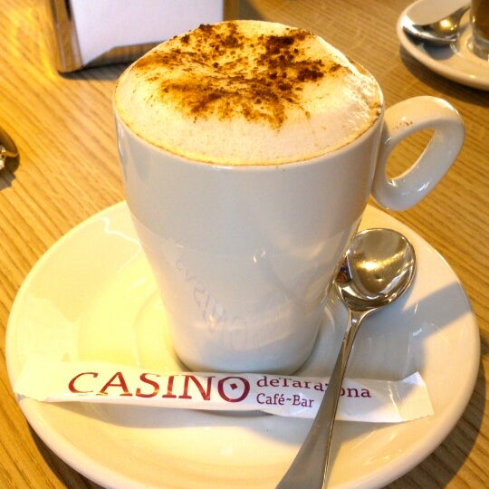 6/4/2013 tarihinde Casino d.ziyaretçi tarafından Café-Bar Casino de Tarazona'de çekilen fotoğraf