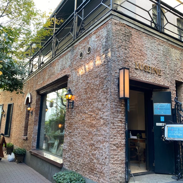 ブラームスの小径 原宿の道路