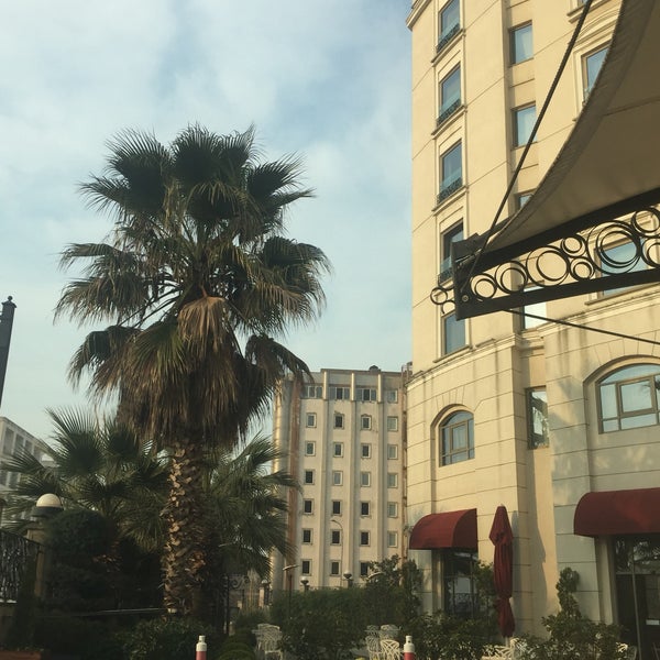 รูปภาพถ่ายที่ Limak Eurasia Luxury Hotel โดย Uğur ö. เมื่อ 2/21/2019