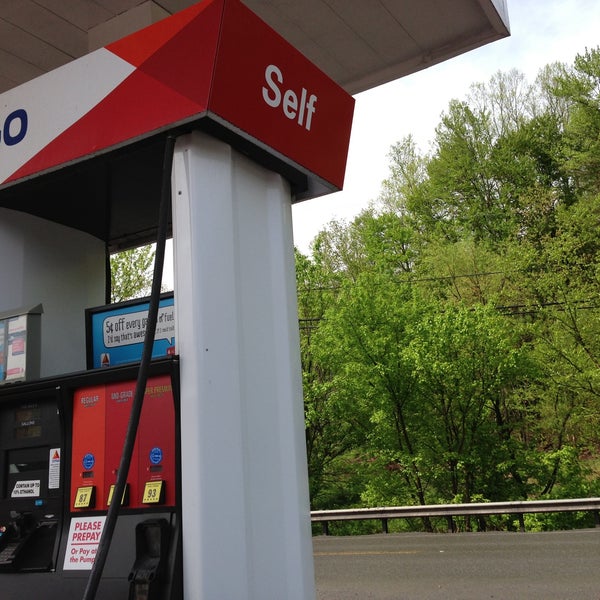 CORNER GAS AND GRILL 2 tips from 128 visitors