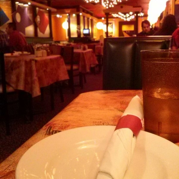4/8/2014 tarihinde ᴡ D.ziyaretçi tarafından Joey&#39;s Italian Restaurant'de çekilen fotoğraf