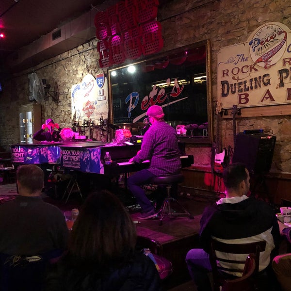 Photo taken at Pete&#39;s Dueling Piano Bar by Richard D. on 2/19/2020
