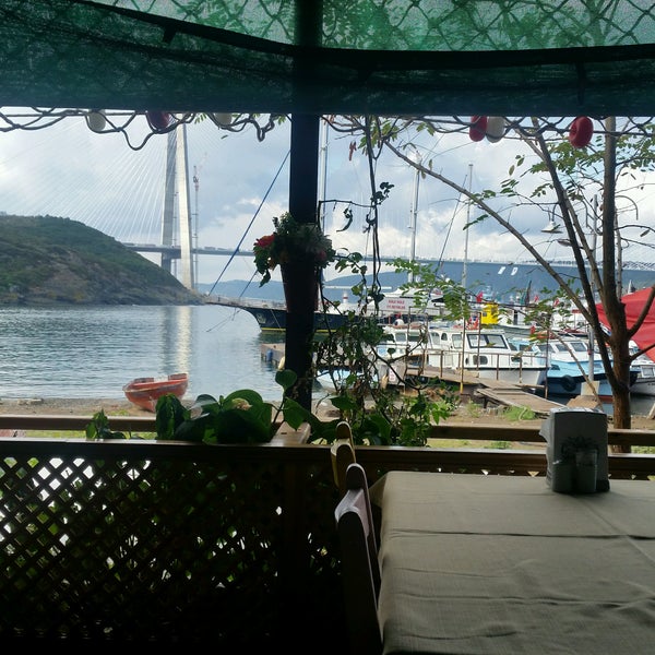 8/30/2016 tarihinde elif y.ziyaretçi tarafından Poyrazköy Sahil Balık Restaurant'de çekilen fotoğraf