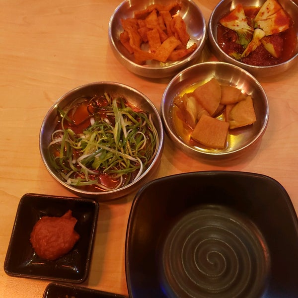 1/20/2021 tarihinde Melissa T.ziyaretçi tarafından miss KOREA BBQ'de çekilen fotoğraf